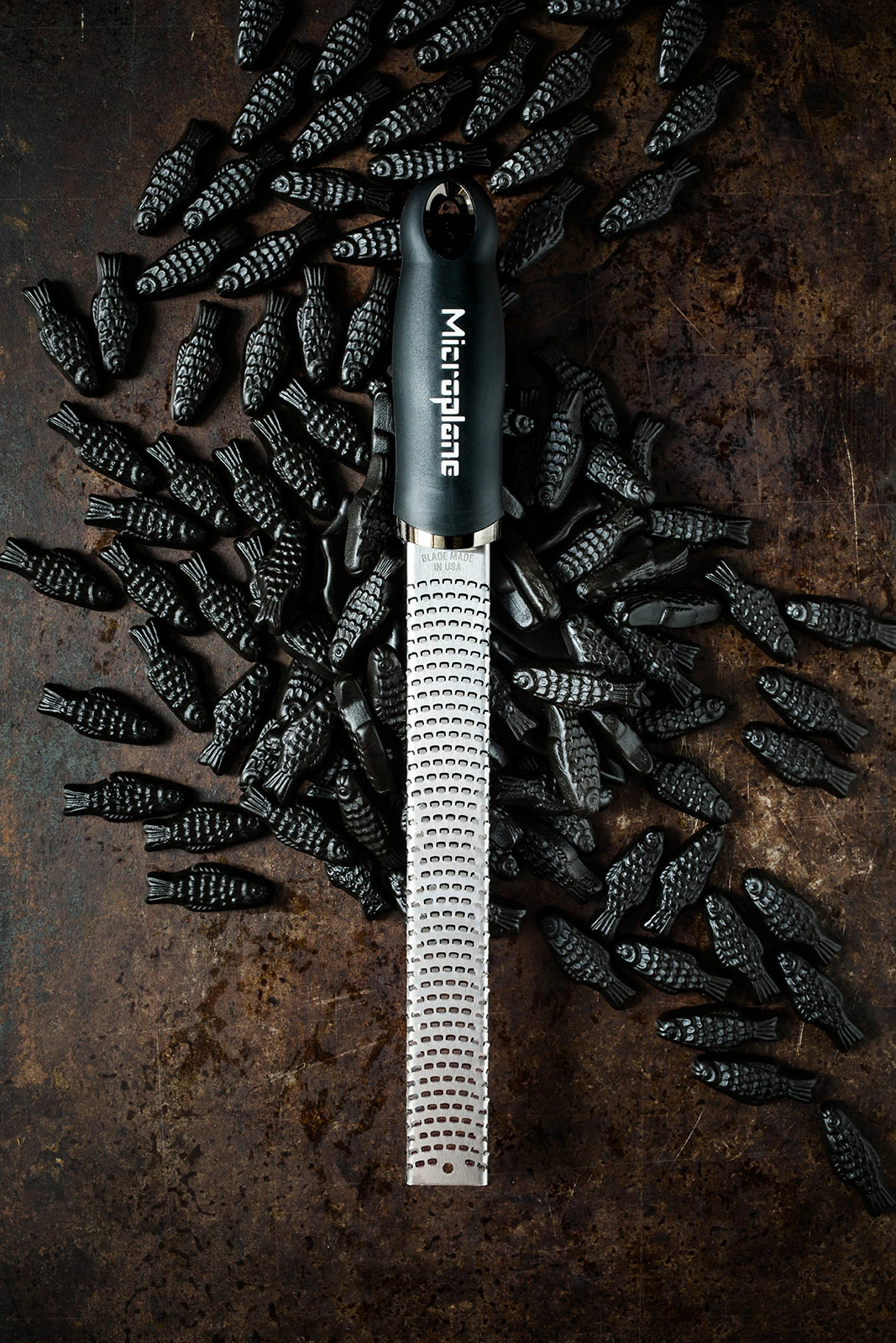 Zesterreiben & Zestenreißer Microplane Premium Classic Reibe Zester Schwarz 5 Zesterreiben & Zestenreißer Microplane Premium Classic Reibe Zester Schwarz – Bild 5