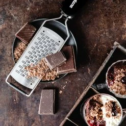 Microplane Gourmet Reibe 2-Wege Schneider Schwarz -Zetzsche Geschäft IMG100067976 48908