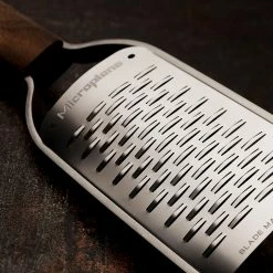 Käsereiben & Käsehobel Microplane Master Reibe 2-Wege Schneide Walnussholz -Zetzsche Geschäft IMG100117216 48699