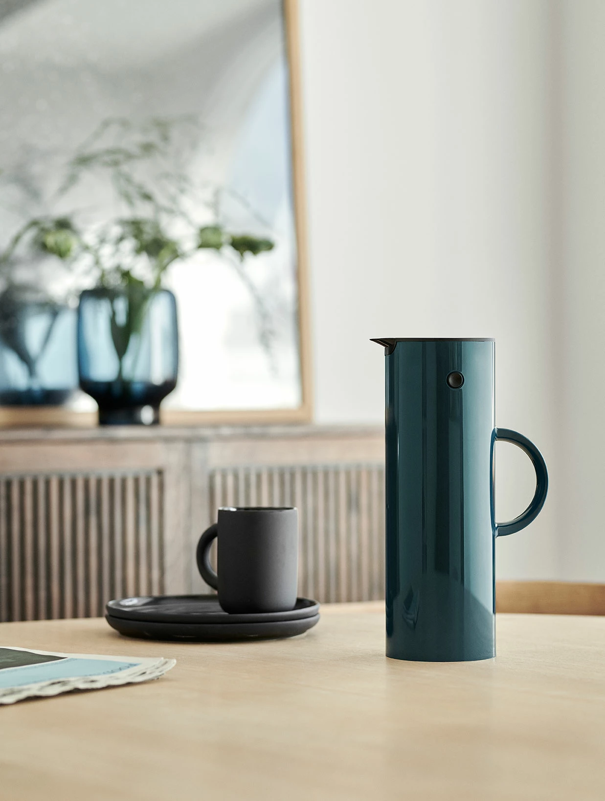 Isolierkannen Stelton EM77 Isolierkanne 1,0ltr. Light Grey/ Hellgrau 918 2 Isolierkannen Stelton EM77 Isolierkanne 1,0ltr. Light Grey/ Hellgrau 918 – Bild 2