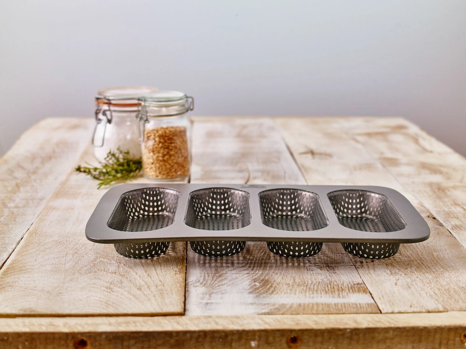 Brotbackzubehör RBV Birkmann Laib & Seele Mini-Baguetteblech Für 4 Stück 5 Brotbackzubehör RBV Birkmann Laib & Seele Mini-Baguetteblech Für 4 Stück – Bild 5