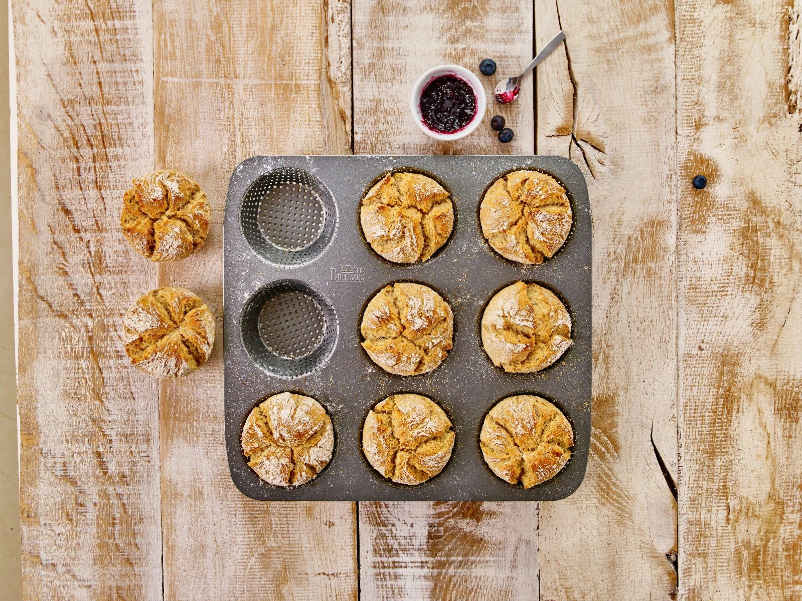 Brotbackzubehör RBV Birkmann Laib & Seele Brötchenblech Für 9 Stück 4 Brotbackzubehör RBV Birkmann Laib & Seele Brötchenblech Für 9 Stück – Bild 4